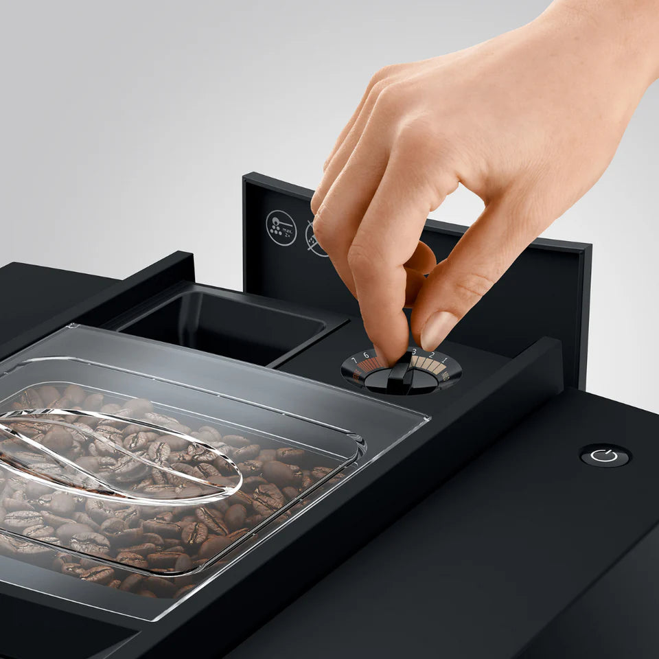 Jura | E8 Piano Black